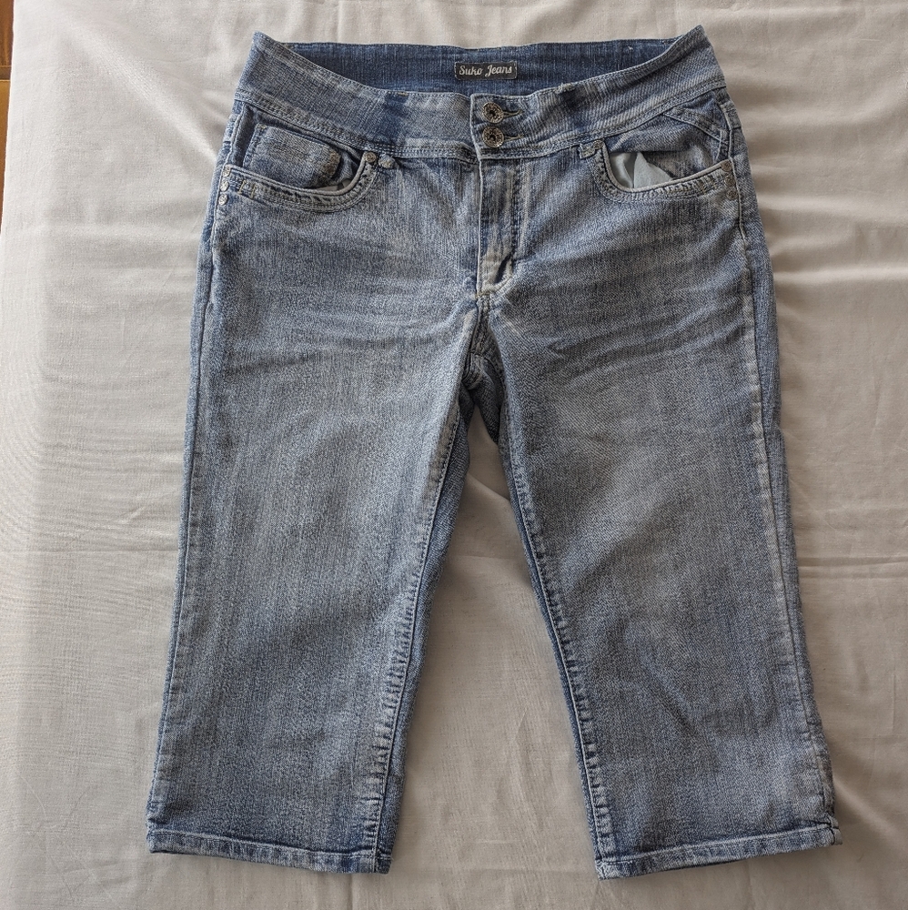 Blue Stonewashed Capris with Straight Leg Cut
